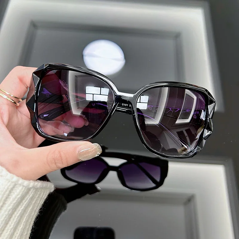 Street Fashion Brands - Vintage Oversized Sunglasses Women Brand Big