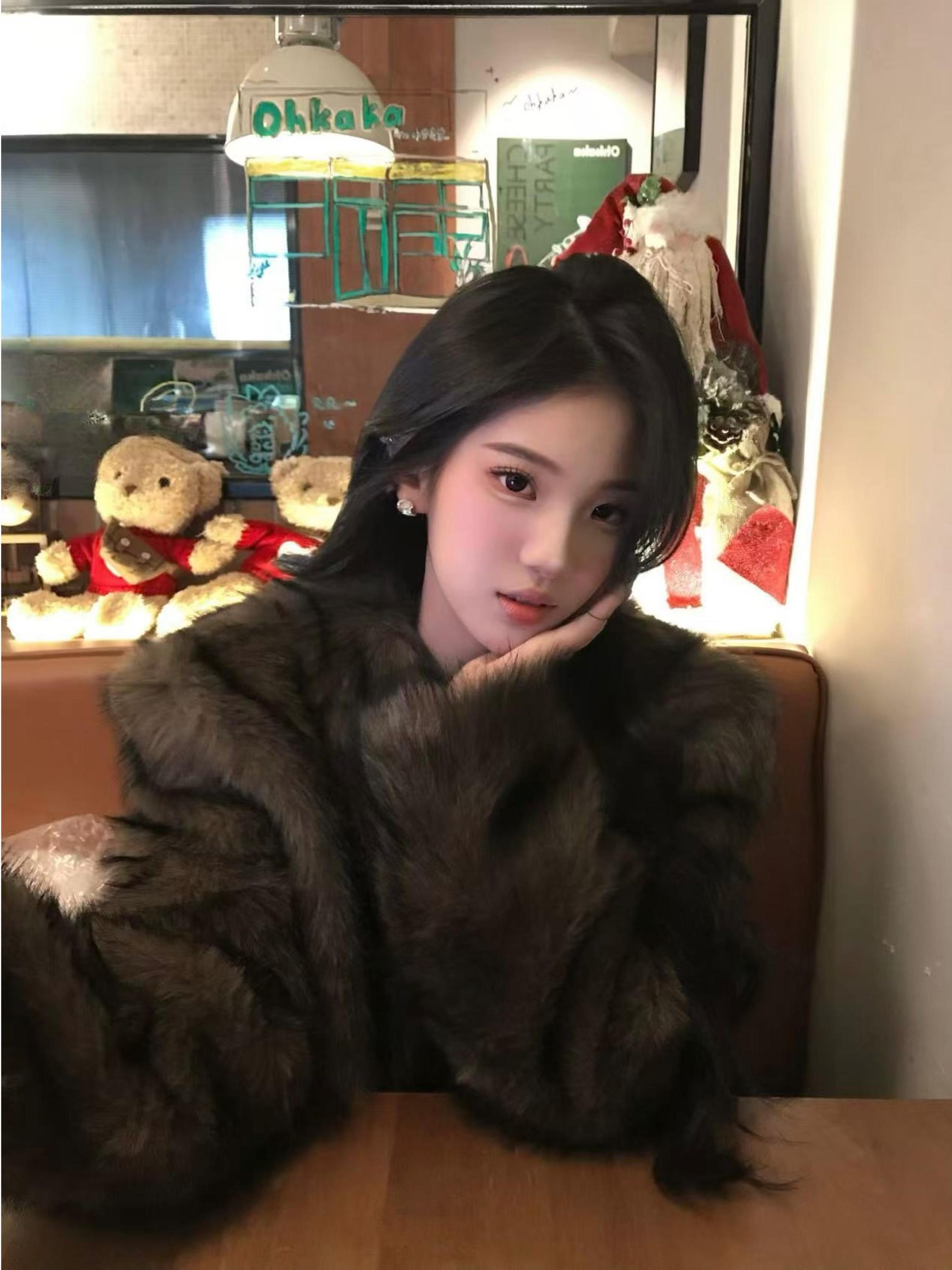 Fashionable Grey  Fur Jacket M - огляд і ціна Street Fashion Jacket